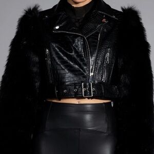 AZALEA WANG NOLA FAUX FUR SLEEVE CROC BODY MOTO JACKET
